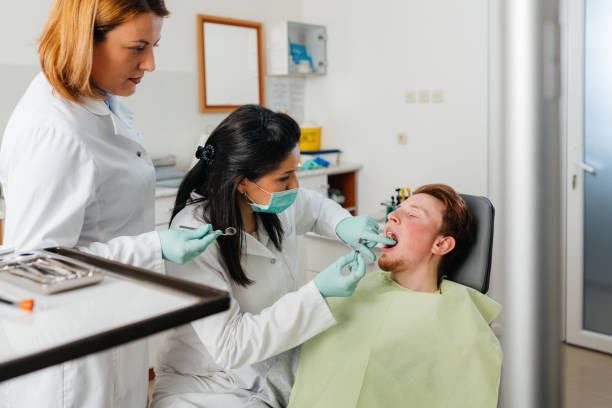Best Emergency Tooth Extraction in Toronto, OH